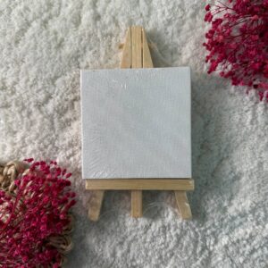 White Canvas With Easel (8×8 cm)
